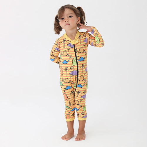 Model Front: Uv Line Une Pièce Fille Baby Dino