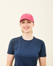 Load image into Gallery viewer, Model Front: Uv Line Casquette Beach Tennis Cap Fuchsia Upf50+
