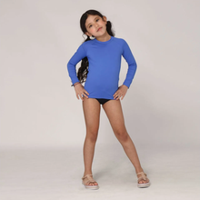 Load image into Gallery viewer, Model Front: Uv Line T-Shirt Camiseta Kids Uvpro Ml Azul Bic Upf50+
