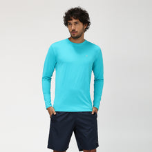 Load image into Gallery viewer, Model Front: Uv Line T-Shirt Camiseta Uvpro Ml Azul Piscina Upf50+
