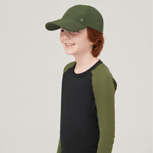 Load image into Gallery viewer, Image 02: Uv Line Casquette Cap Teen Colors Verde Militar Upf50+

