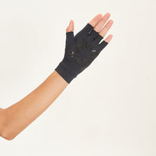 Load image into Gallery viewer, Model Back: Uv Line Gants Luva Curta Uni Preto
