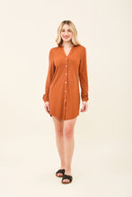 Load image into Gallery viewer, Model Front: Uv Line Chemise Shirtdress Copenhagen Caramelo Upf50+
