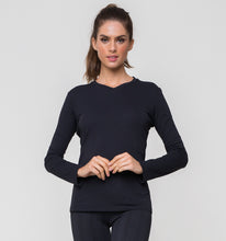 Load image into Gallery viewer, Model Front: Uv Line Fitness Haut Sport Fit Preto Fem

