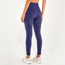 Load image into Gallery viewer, Circuit Blackout Cinza Graystone Leggings
