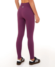 Load image into Gallery viewer, Sem Costura Essential Roxo Wine Leggings
